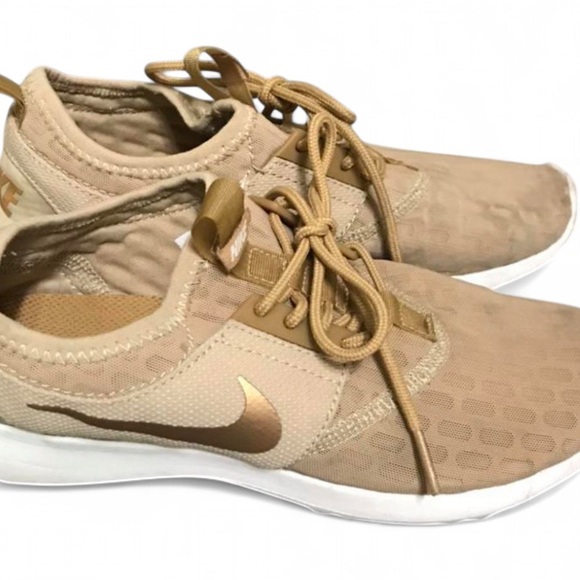 Nike Women's J the t Tan Sneaker Trainers size 8 - Picture 1 of 6